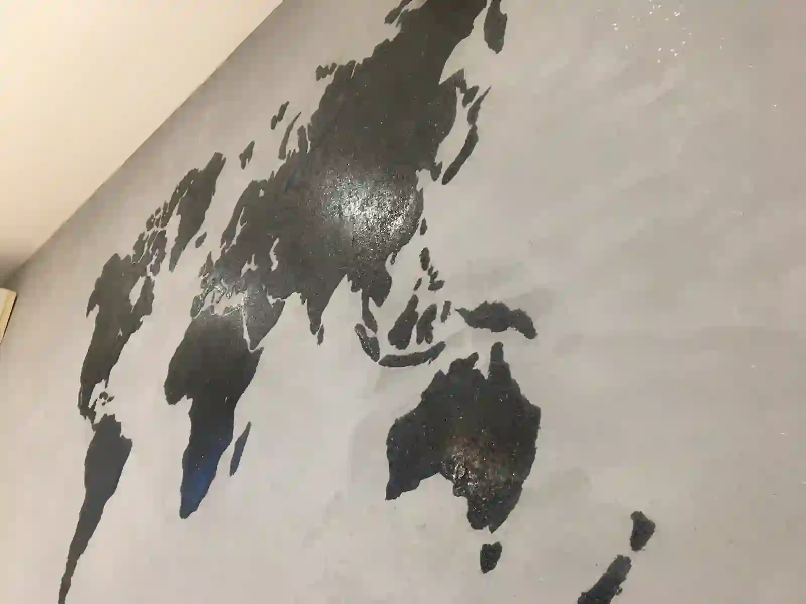 Ufficio con mappa del mondo — Creative Design